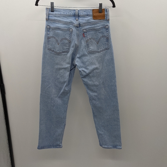 LEVI'S Wedgie Light Wash Straight Leg Jean W25 L26 - Picture 2 of 9
